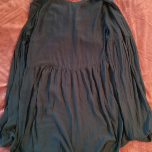 Top - Picture 3 of 4